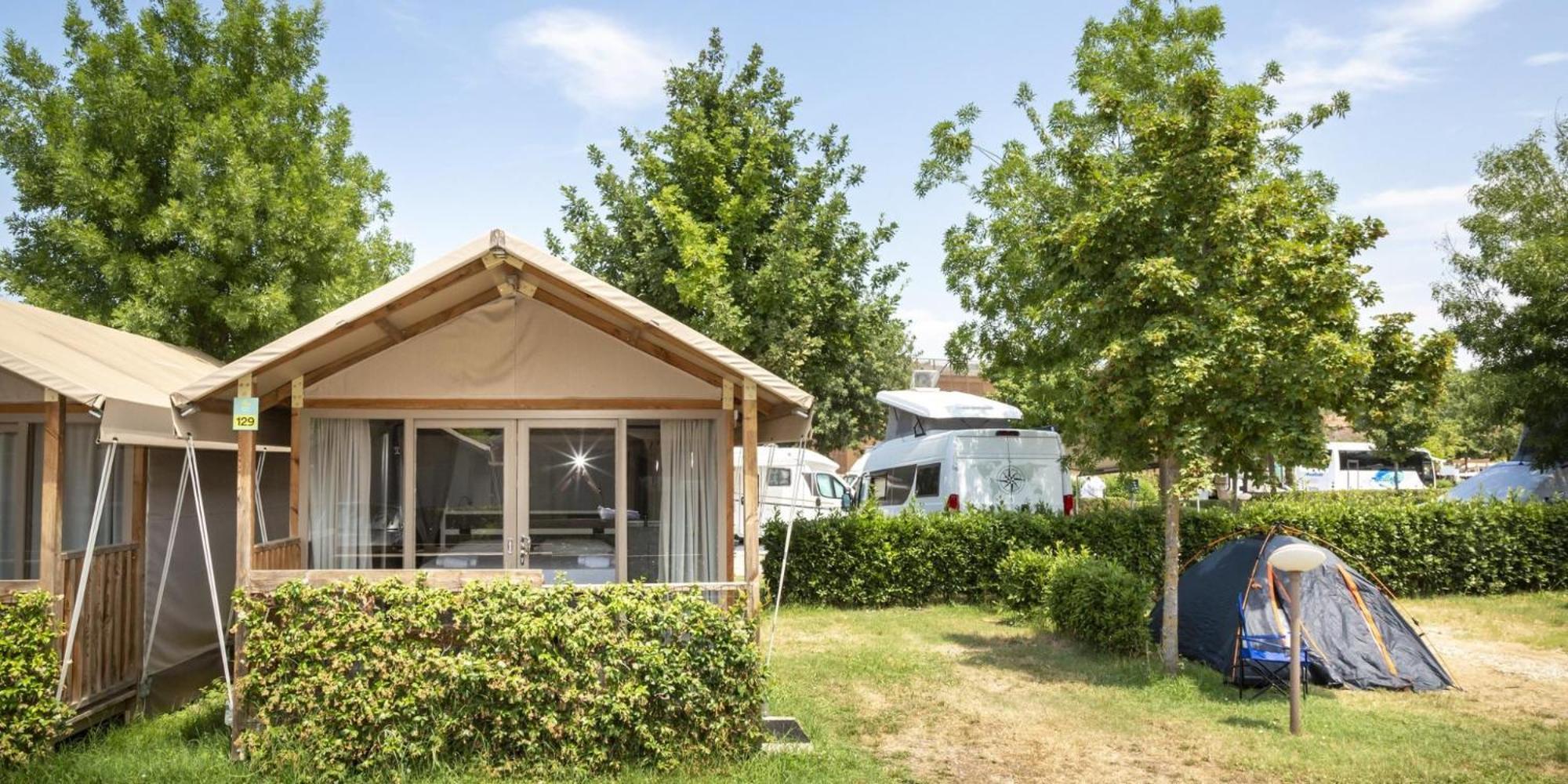 Hu Firenze Certosa Camping In Town Impruneta Exterior foto