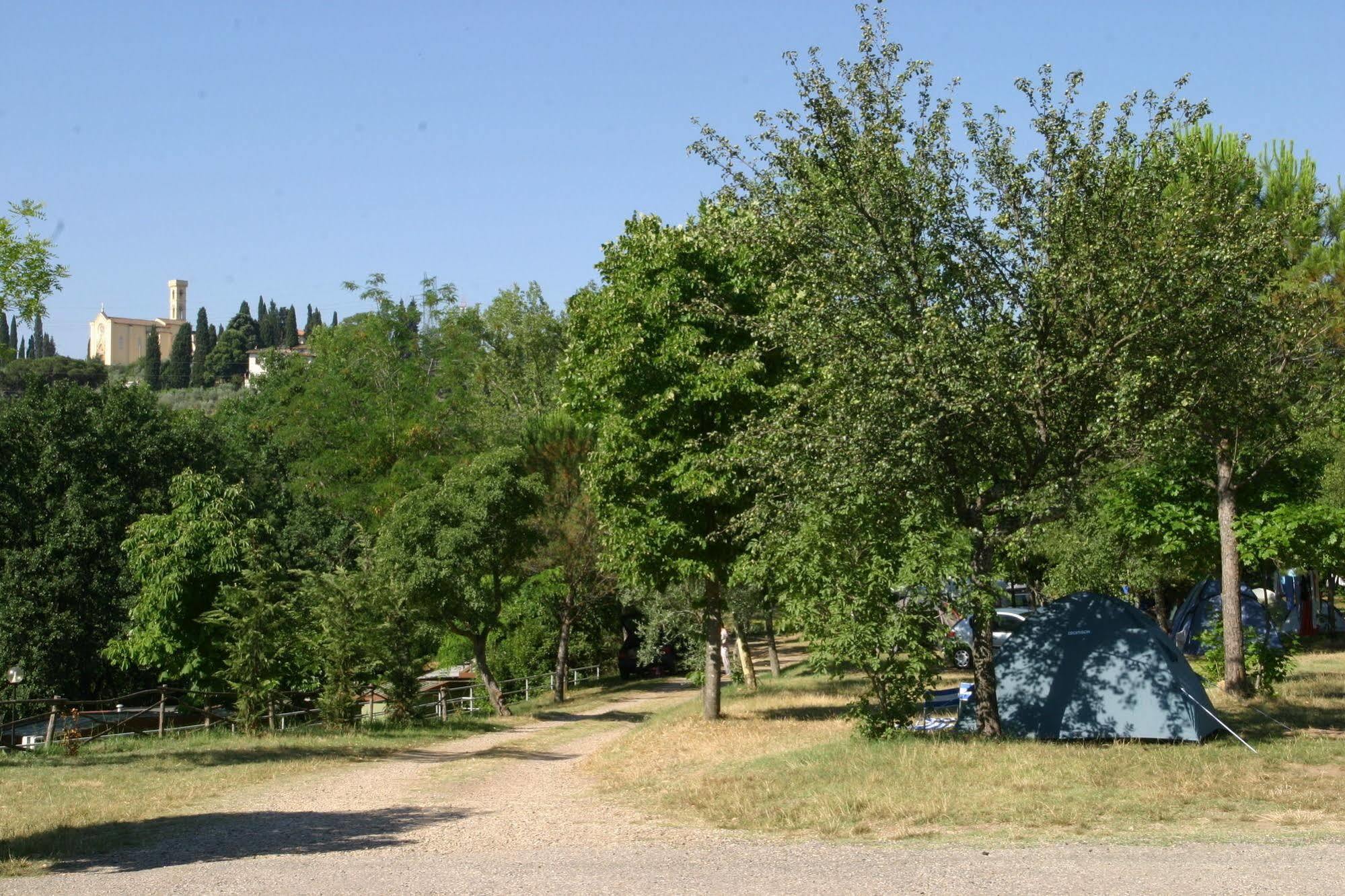 Hu Firenze Certosa Camping In Town Impruneta Exterior foto